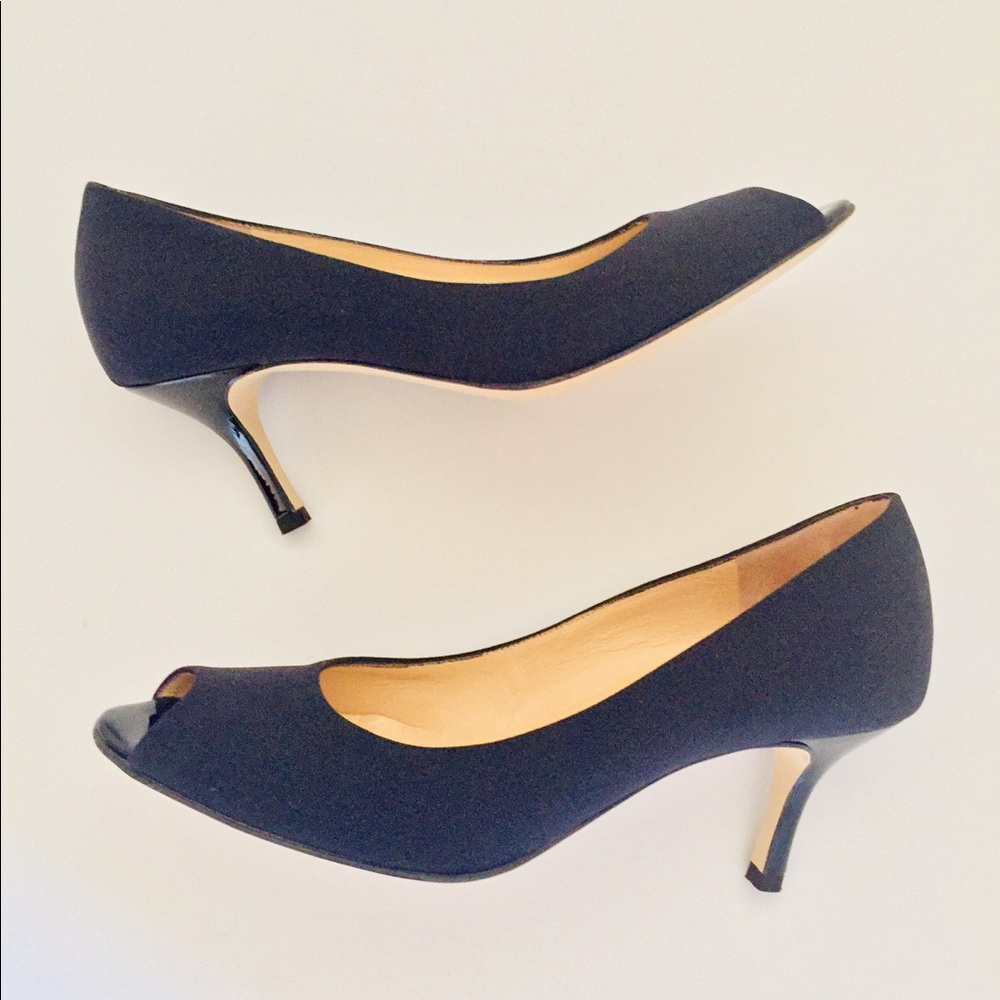 BRUNO MAGLI BLACK PEEP TOE PUMPS HEELS 7 AA NARROW